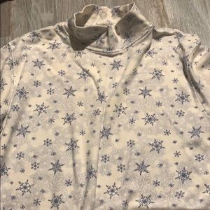 Snowflake turtle neck